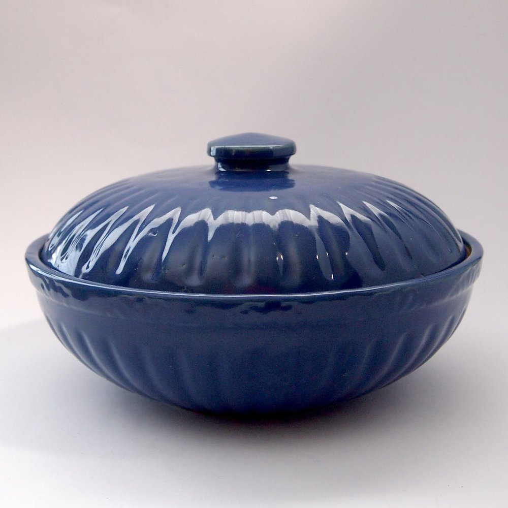 Vintage Blue Stoneware Ceramic Covered Casserole - Made in USA Farmhouse Cottage